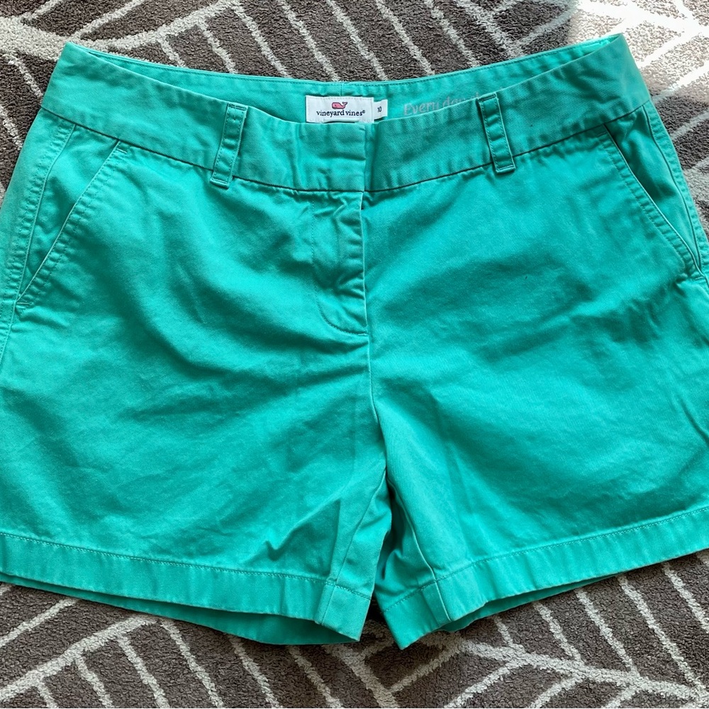Vineyard Vines 5 Inch Herringbone Every Day Shorts size 10